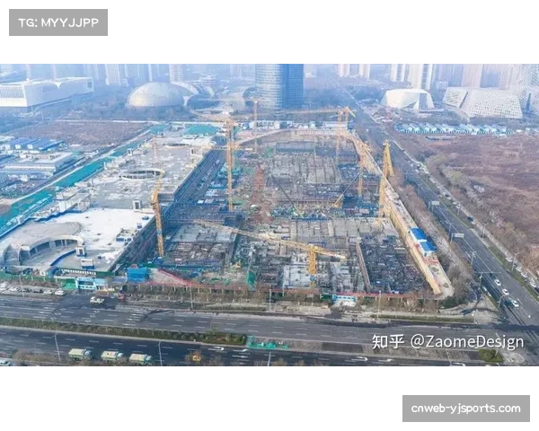 波尔多新主场建设工程完成主体结构封顶，预计2027年投入使用。